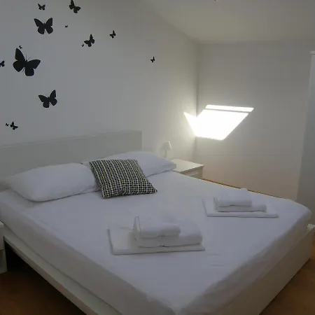 Modern Spacious In Pula, Istria