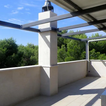 Modern Spacious In Pula, Istria * بولا
